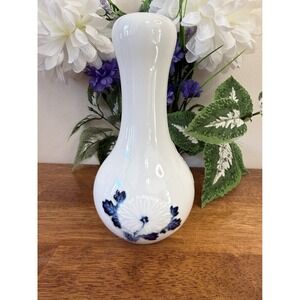 Vintage Omma Japan Blue White Chrysanthemum Vase Porcelain Floral‎ Asian Decor